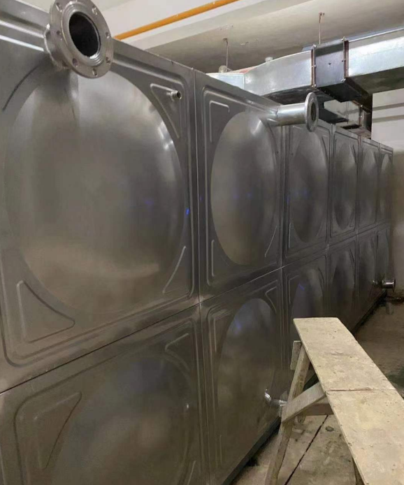 鹤岗日常维护不锈钢水箱的流程是怎样的
